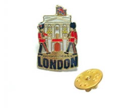 12x London Pin Badges with Guards & Buckingham Palace